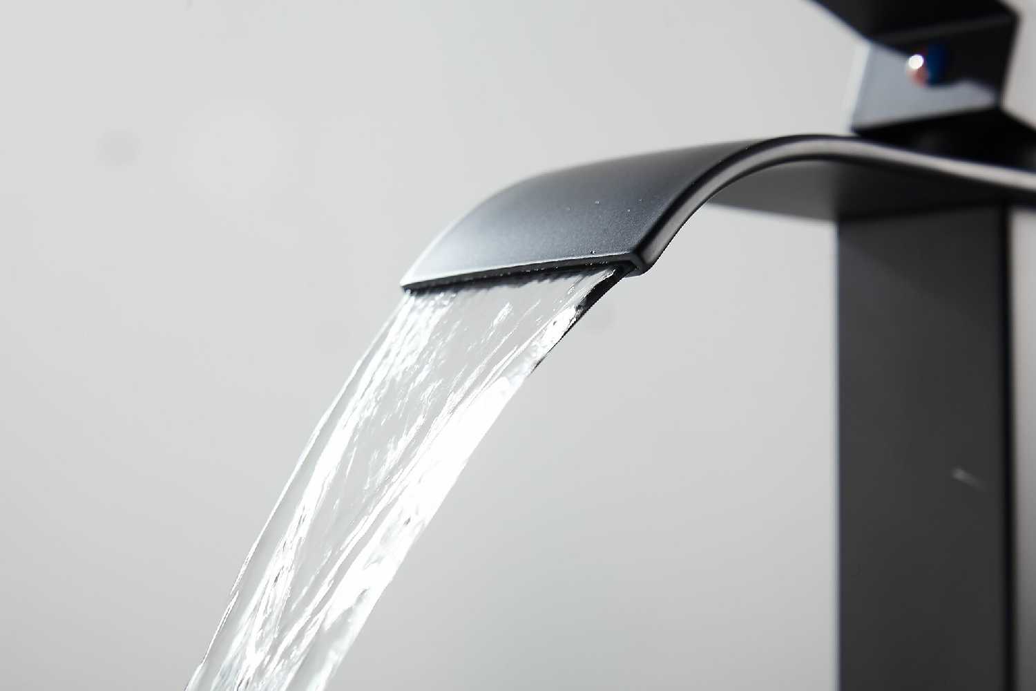 Смеситель для ванны и раковины Оружейная фотография 22