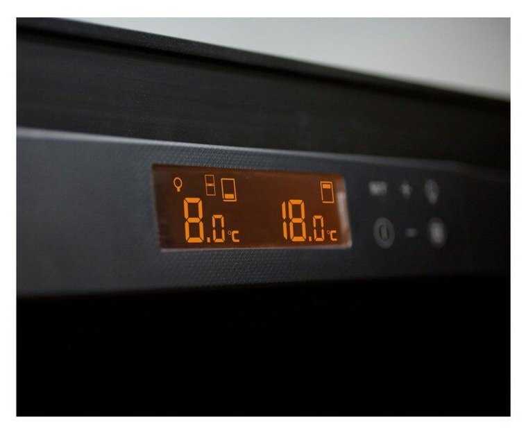 Винный шкаф EuroCave S-Pure-S (74 бут) фотография 4