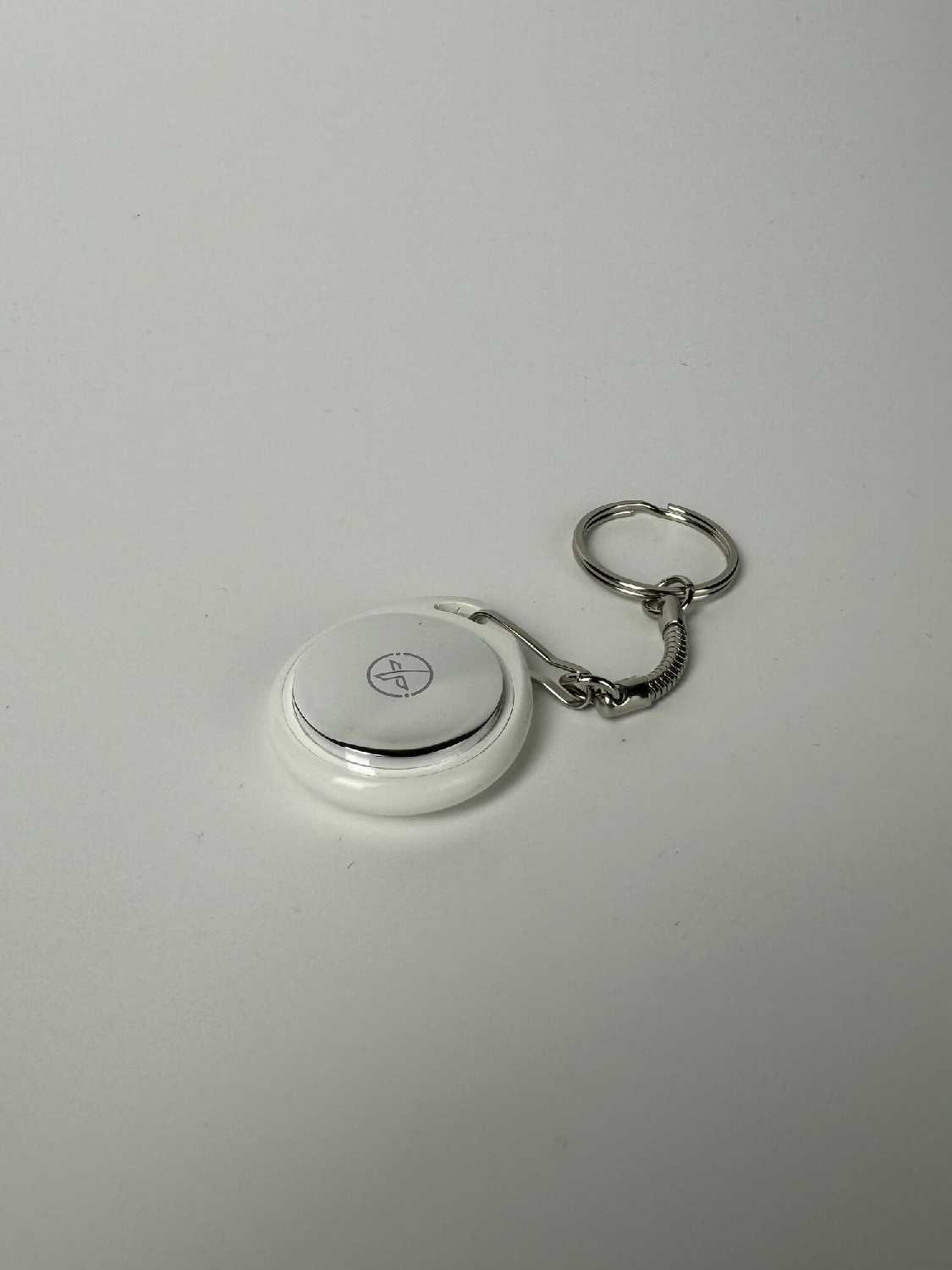 GPS трекер XO LP02 (Apple MFI certified Bluetooth anti loss locator) фотография 3