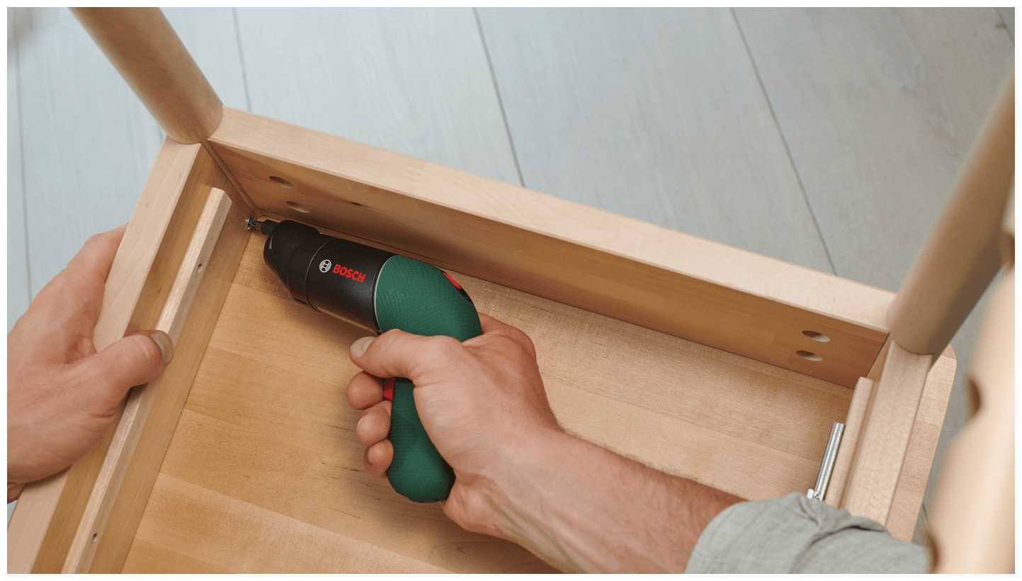 Аккумуляторная отвертка BOSCH IXO 6 set фотография 4
