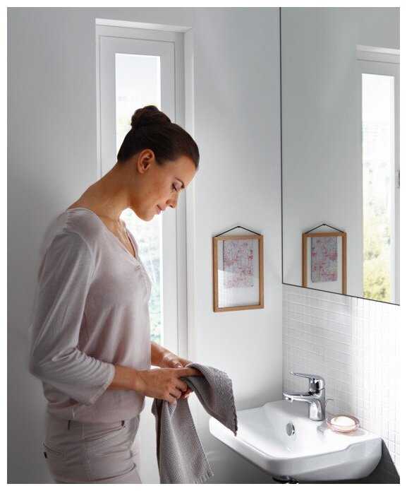 Смеситель для раковины (умывальника) hansgrohe Novus 71020000, рычажный фотография 2