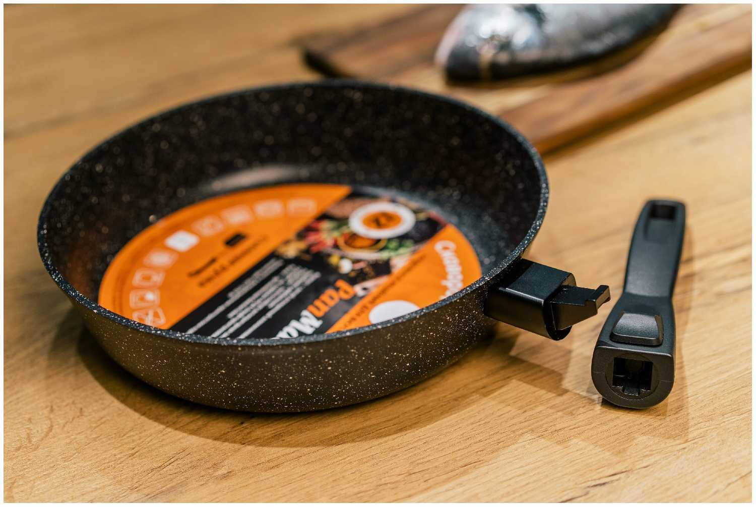 Сковорода глубокая 22 см с крышкой, съемная ручка PanMaster