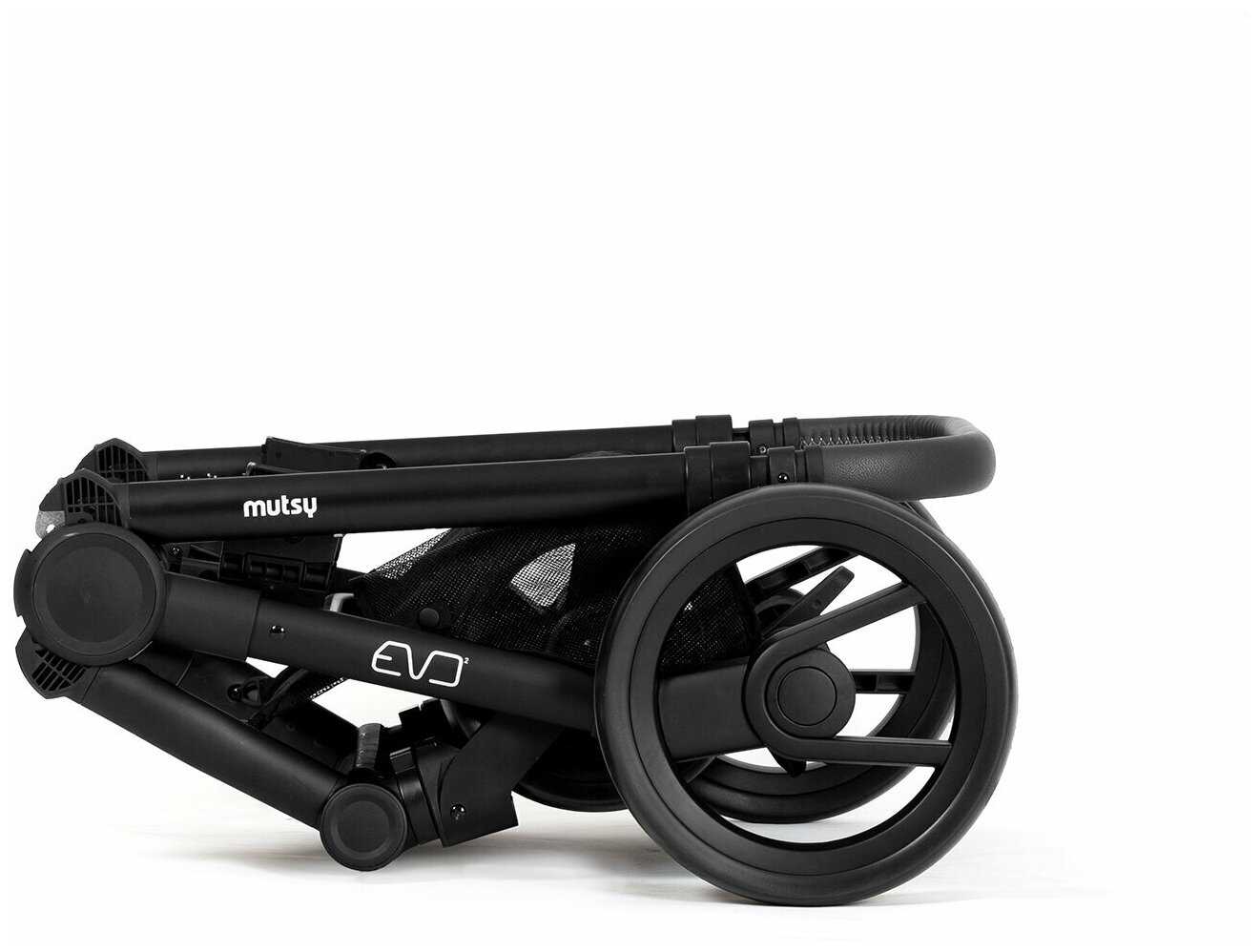 Коляска 2в1 Mutsy Evo Bold Shadow на шасси Grey grip black фотография 5