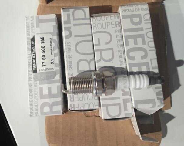 Свечи зажигания RENAULT Свечи зажигания (7700500155) фотография 6