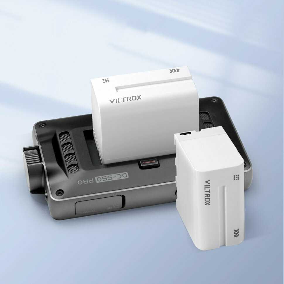 Аккумулятор Viltrox NP-F970 Type-C фотография 1