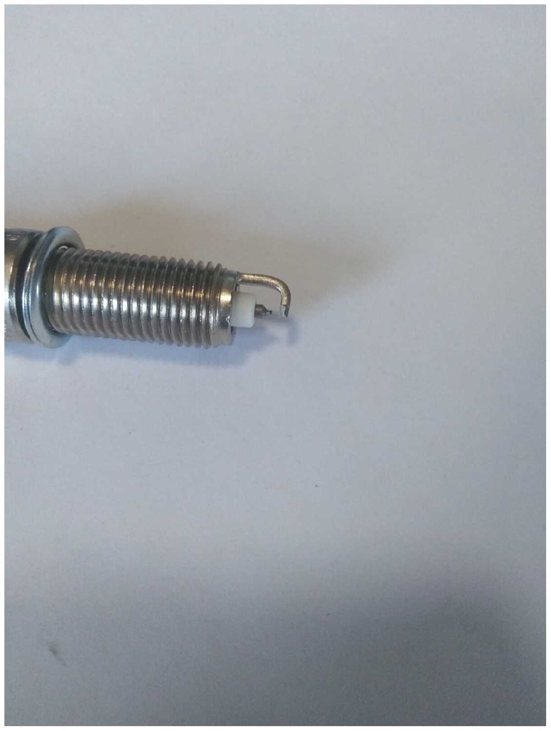 Свеча зажигания BOSCH YR7SII33U фотография 2