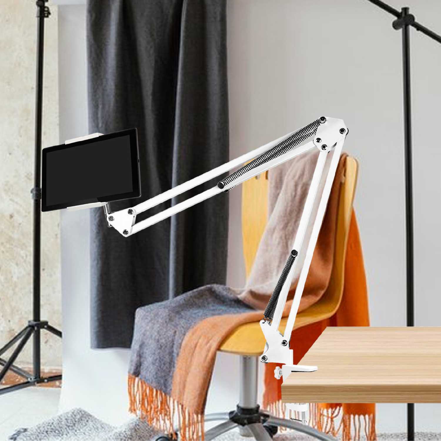 Держатель DP25G-NBS-W для планшета до 25 см на пантографе с гибким креплением фотография 1