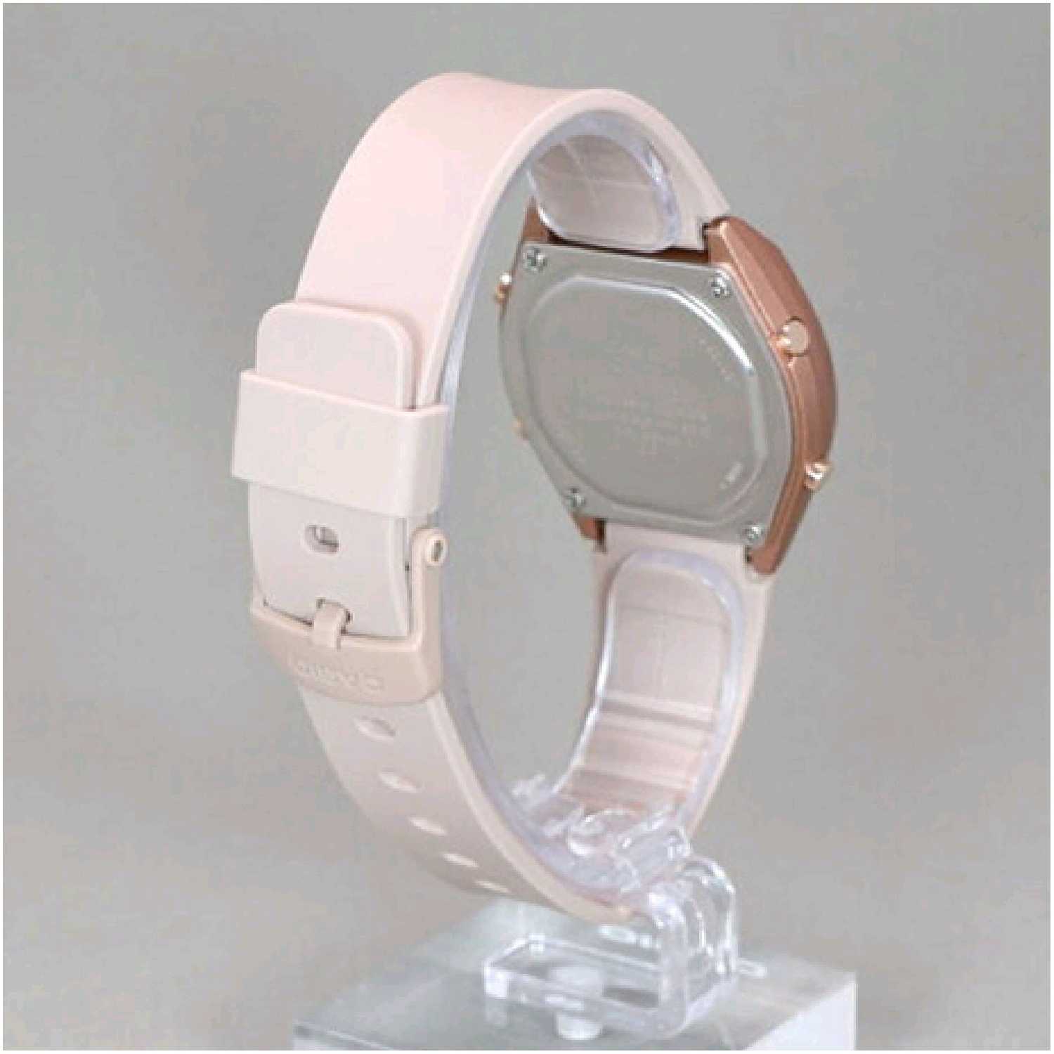 Часы ``CASIO`` LW-204-4A женские японские наручные часы с секундомером, таймером и будильником фотография 2