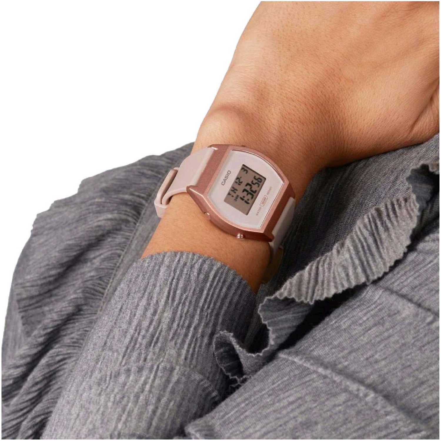 Часы ``CASIO`` LW-204-4A женские японские наручные часы с секундомером, таймером и будильником фотография 3