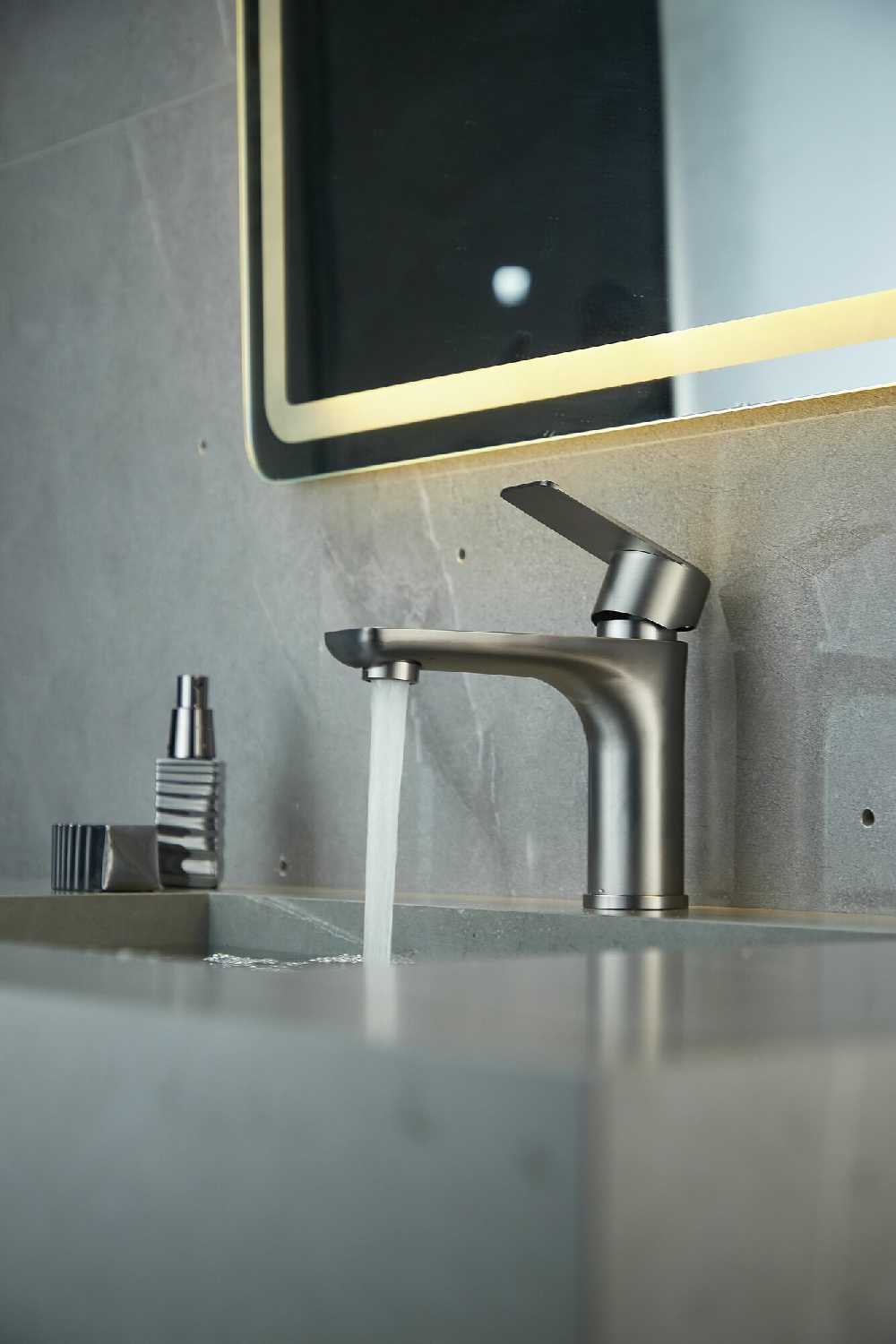 Смеситель для ванны и раковины Оружейная фотография 33