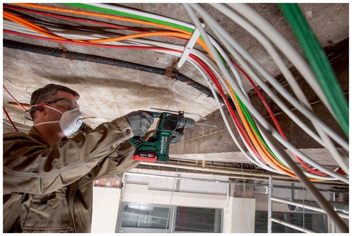 Перфоратор аккумуляторный Metabo PowerMaxx BH 12 BL 16 2.0Ач x2 metaBOX фотография 3