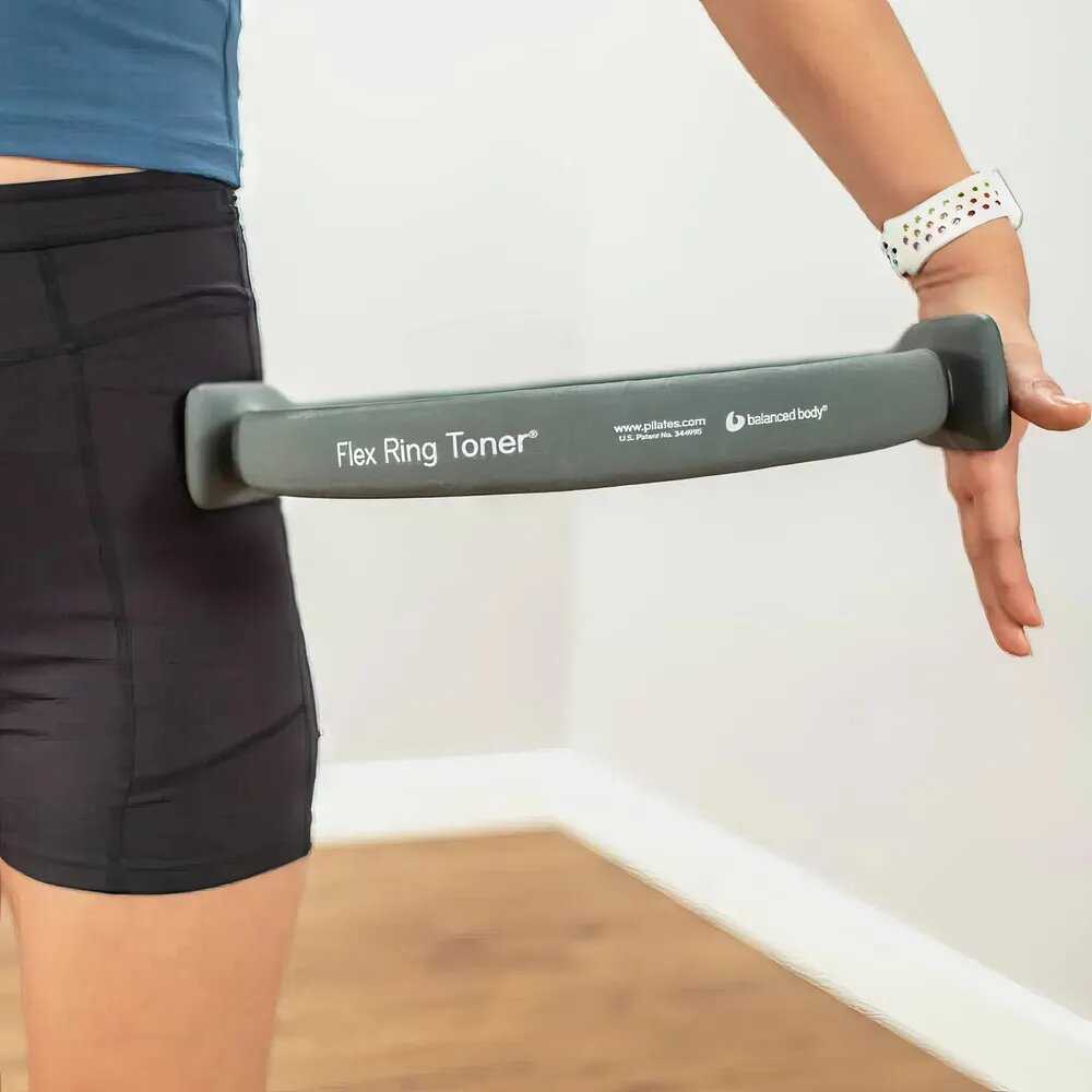 Изотоническое кольцо для пилатеса BALANCED BODY Ultra-Fit Mini Circle фотография 4
