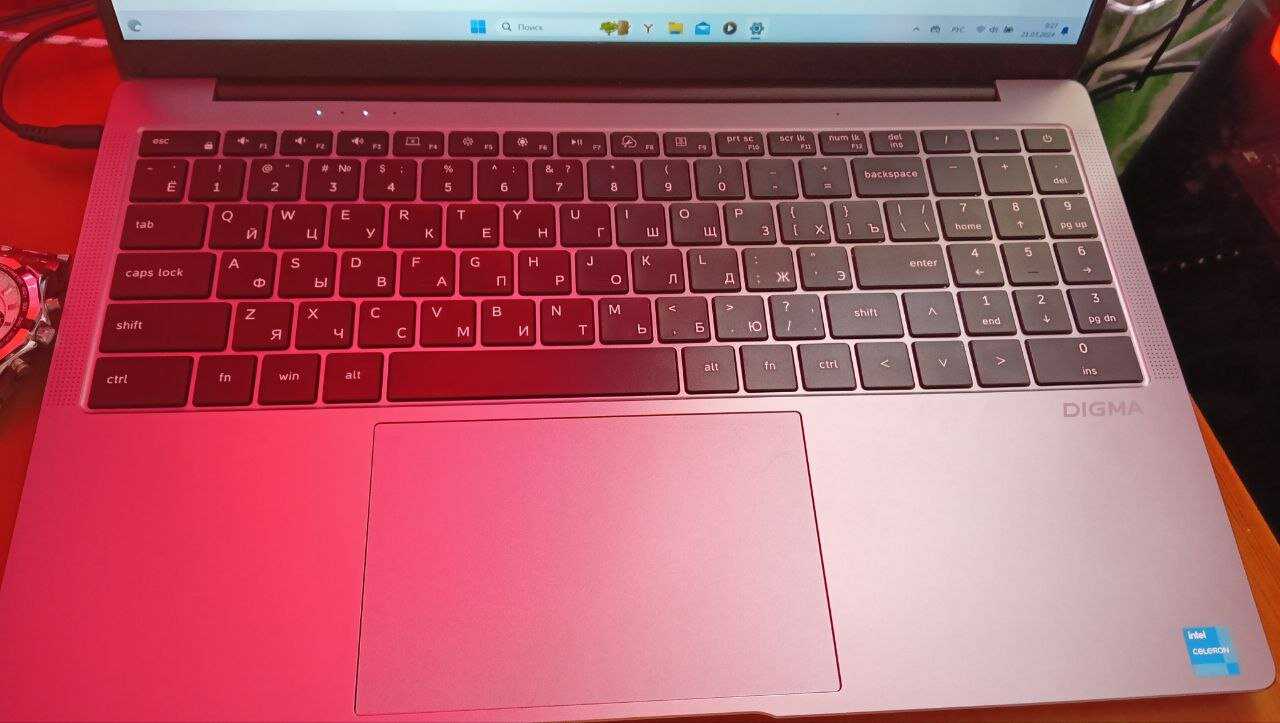 Ноутбук DIGMA EVE C5800 15.6