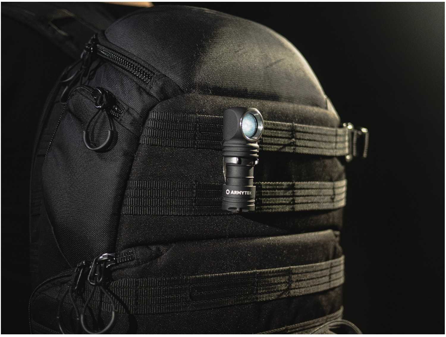Фонарик аккумуляторный Armytek Wizard C1 Pro Magnet, Белый свет F09001C ручной налобный велосипедный кемпинговый светодиодный автомобильный магнитный фотография 11
