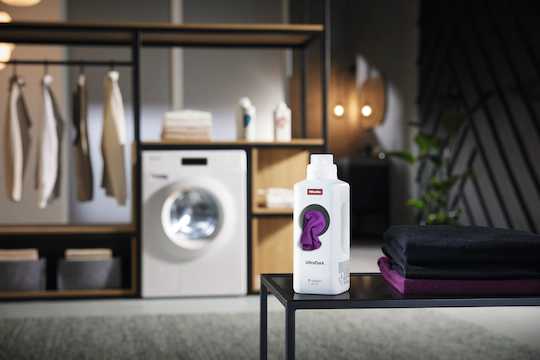 Стиральная машина Miele UltraDark (WA UD 1501 L) фотография 1