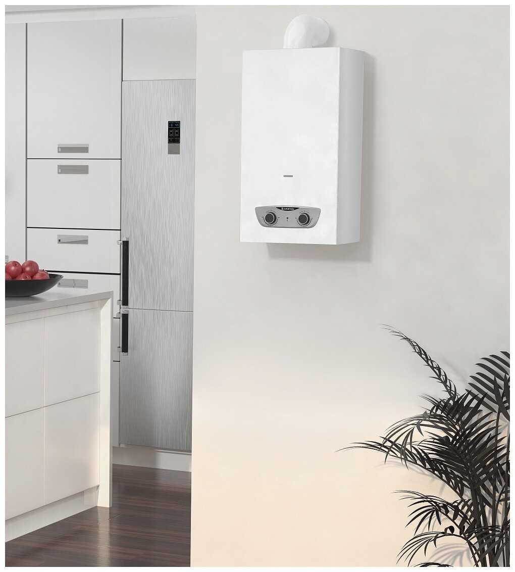Проточный водонагреватель газовый Ariston Fast R ONM 10 фотография 1