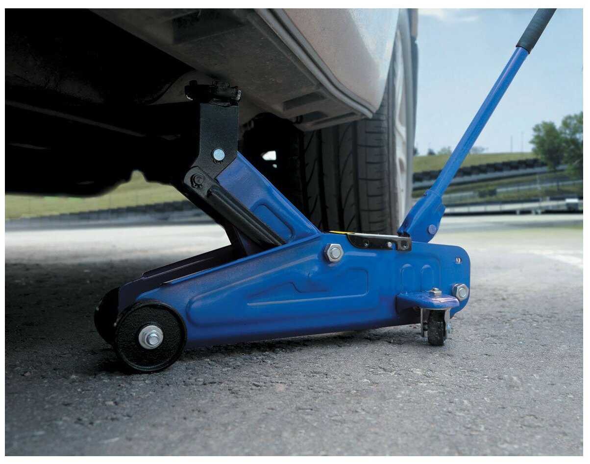 Домкрат Goodyear Подкатной гидравлический (GY-PD-01K) фотография 4