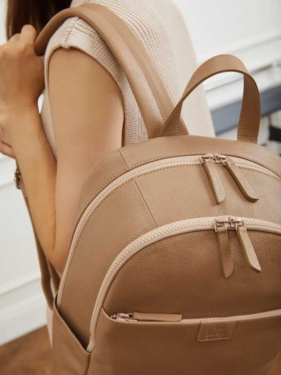 Женский рюкзак из натуральной кожи SLB124/78BG фотография 15