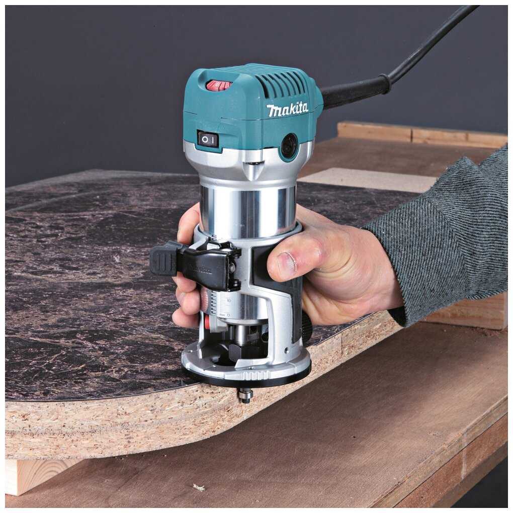 Кромочный фрезер Makita RT0700CX2, 530 Вт фотография 2