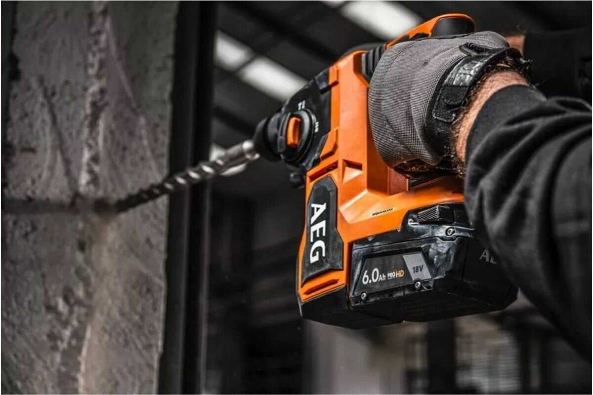 Аккумулятор AEG L1860SHD фотография 2