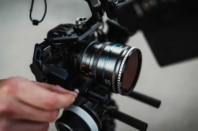 Объектив Sirui Nightwalker 24mm T1.2 S35 (MS24E-B) фотография 7