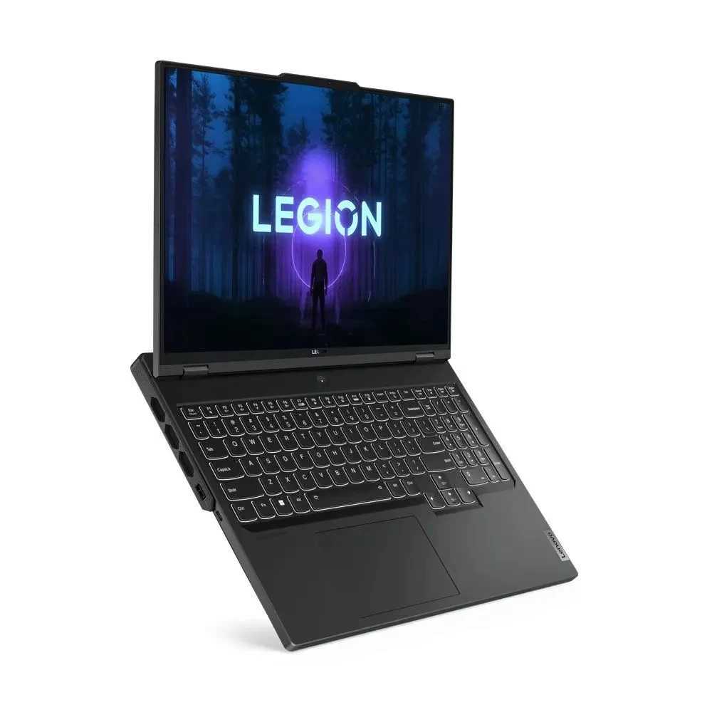Игровой ноутбук Lenovo Legion Pro 7 (7945HX, RTX 4090) фотография 5
