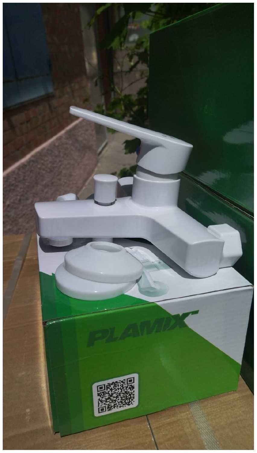 Смеситель для душа с изливом белого цвета из термопластика PLAMIX LEO-009 WHITE (без шланга и лейки) фотография 2