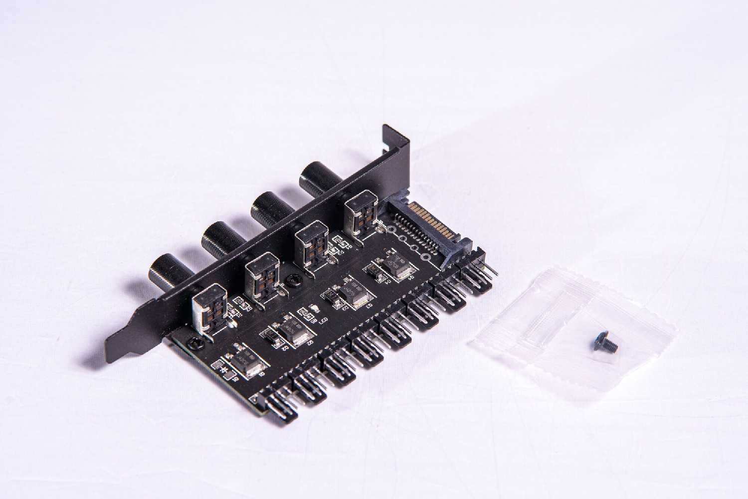 Контроллер скорости SATA Y 4-Pin (для восьми вентиляторов) фотография 4