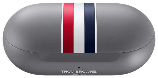 Смартфон Samsung Galaxy Z Flip Thom Browne Edition фотография 19