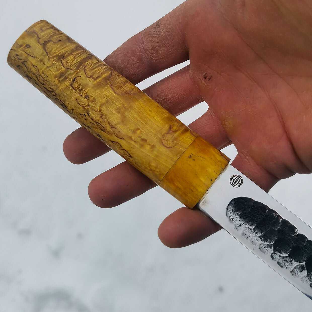Нож Якутский ручной ковки из стали Х12МФ, рукоять стабилизированная карельская берёза фотография 4