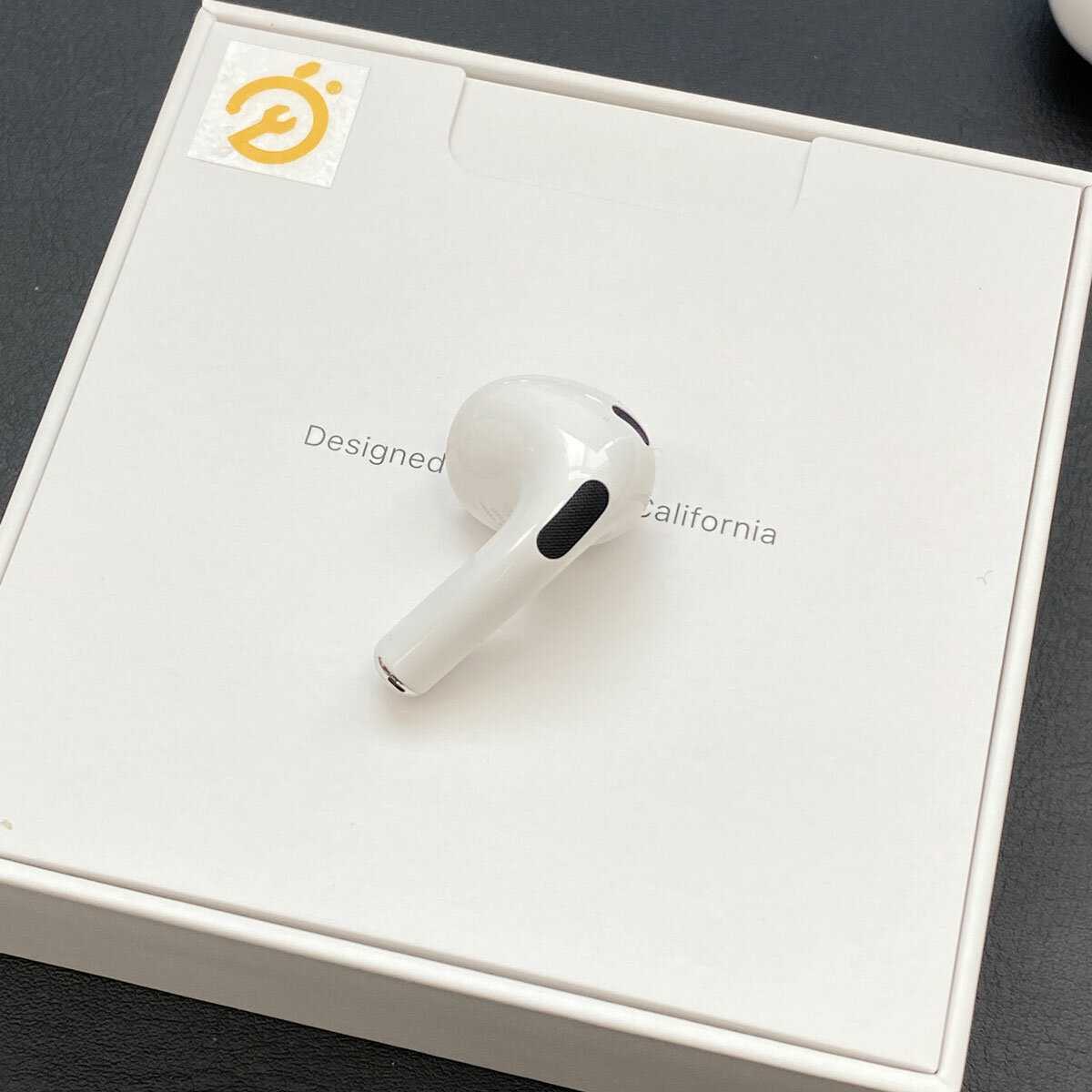 Наушник AirPods 3 (A2564) фотография 2