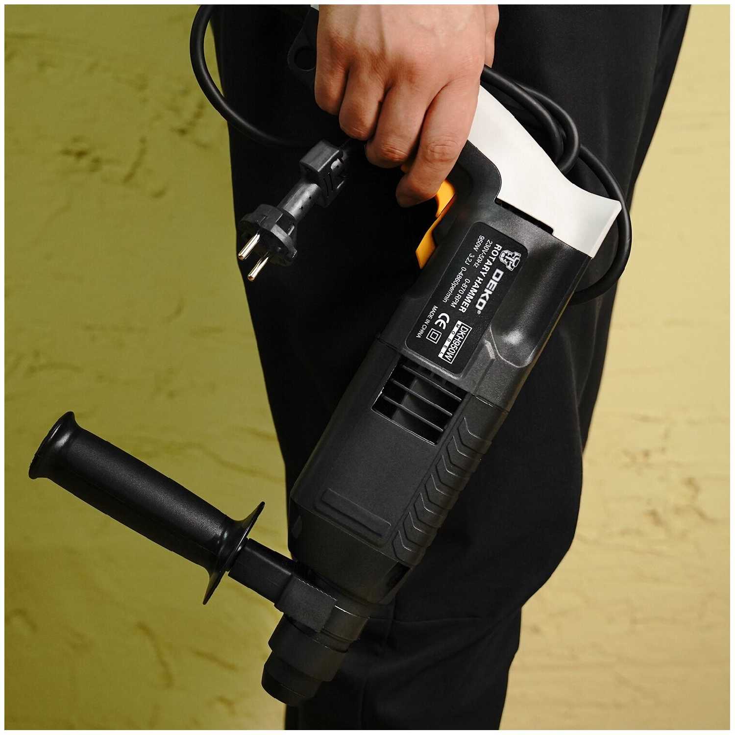 Перфоратор DEKO DKH950W (063-4122) фотография 13