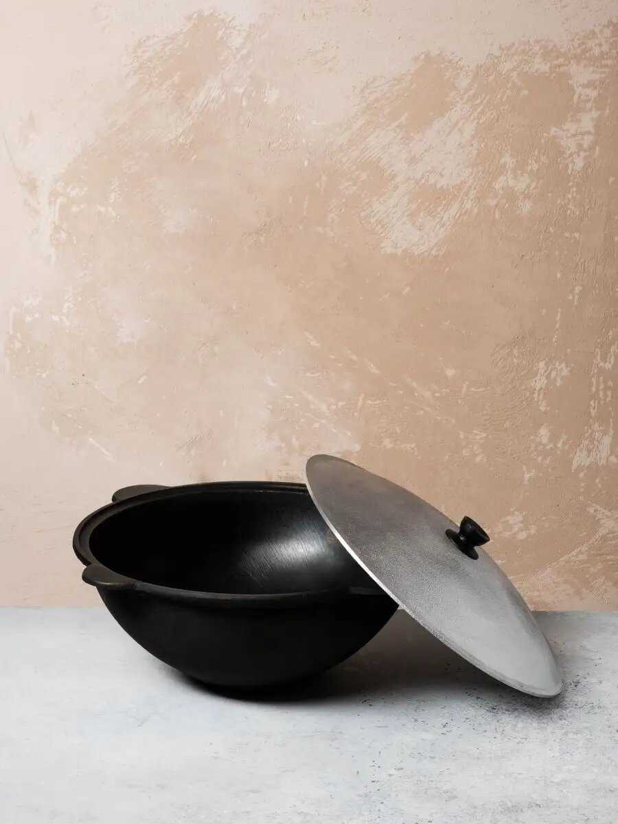 Казан Казан чугунный с крышкой (16 л) фотография 6