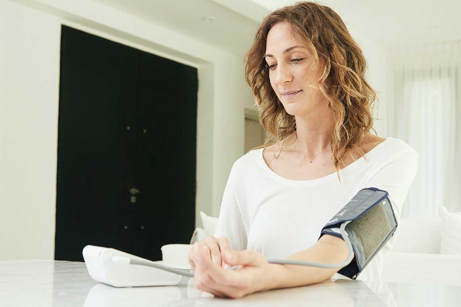 Тонометр Beurer BM28 фотография 9