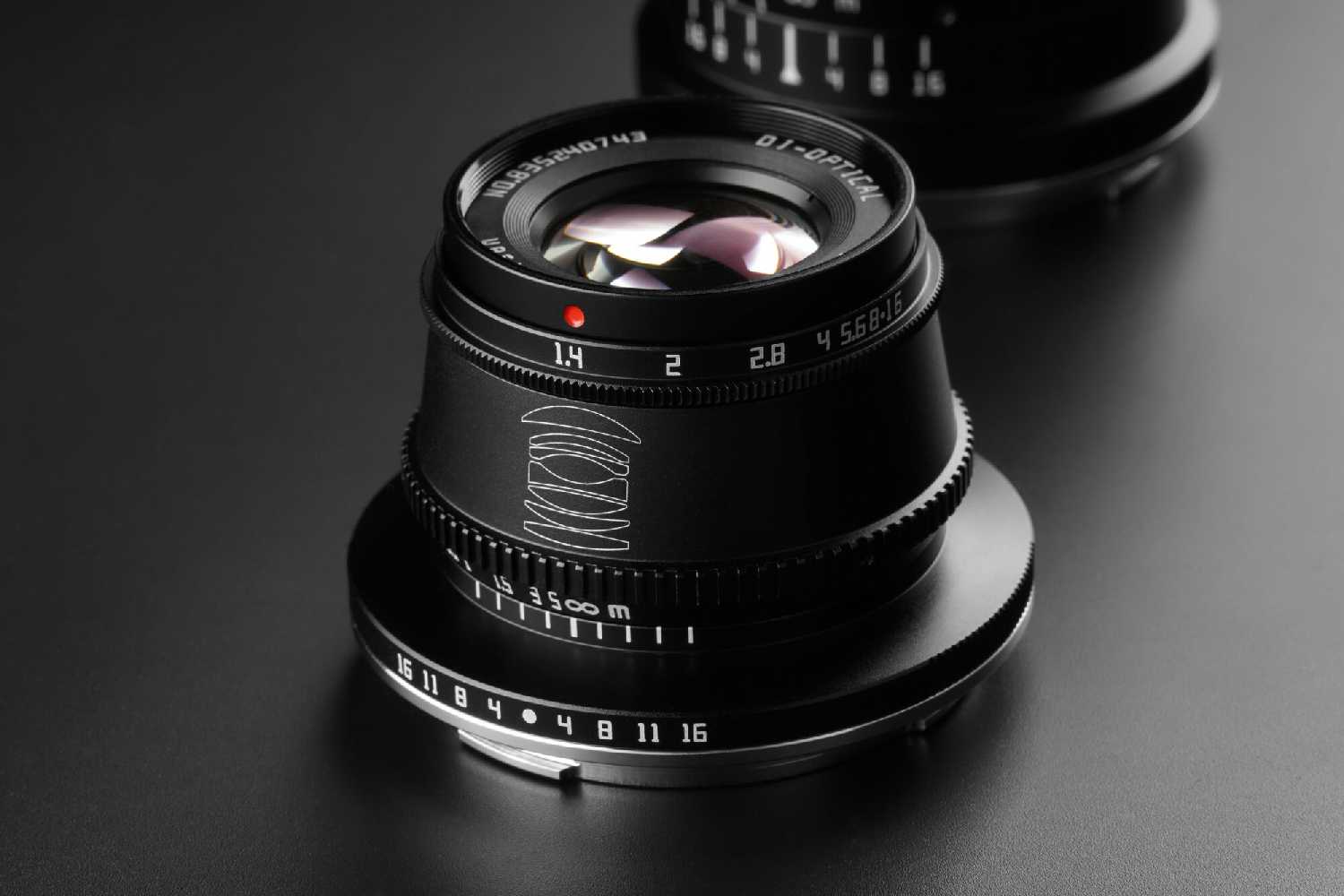 Объектив TTartisan 35 мм F1.4 APS-C для Sony E фотография 5