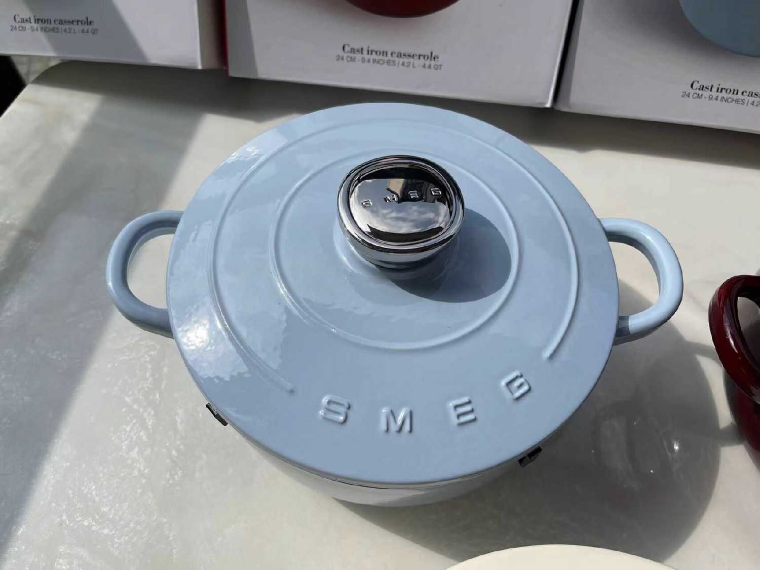 Кастрюля SMEG Чугунная с антипригарным покрытием [4.2 л] фотография 4