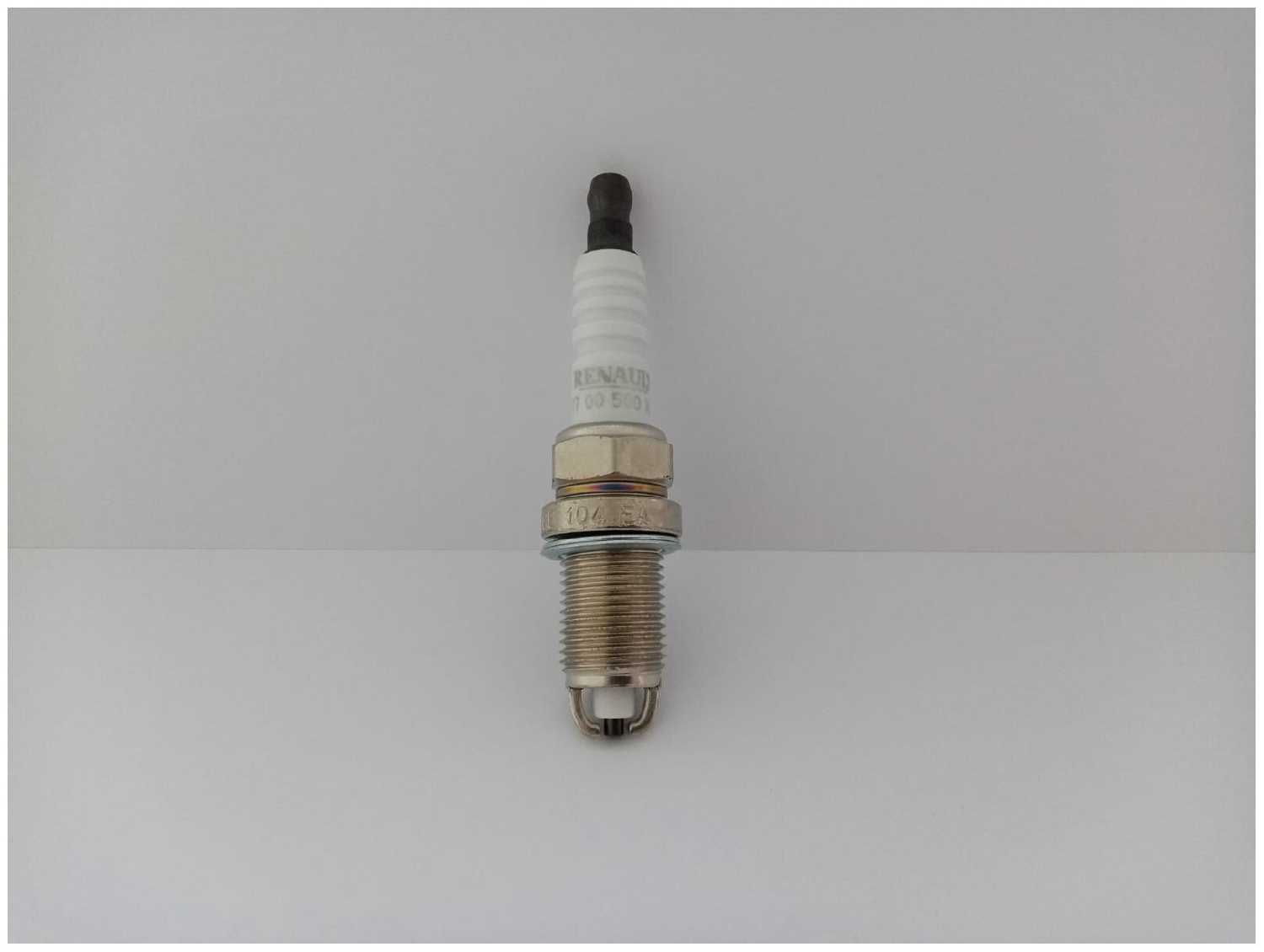 Свеча зажигания Renault Свеча зажигания (77 00 500 168) фотография 11