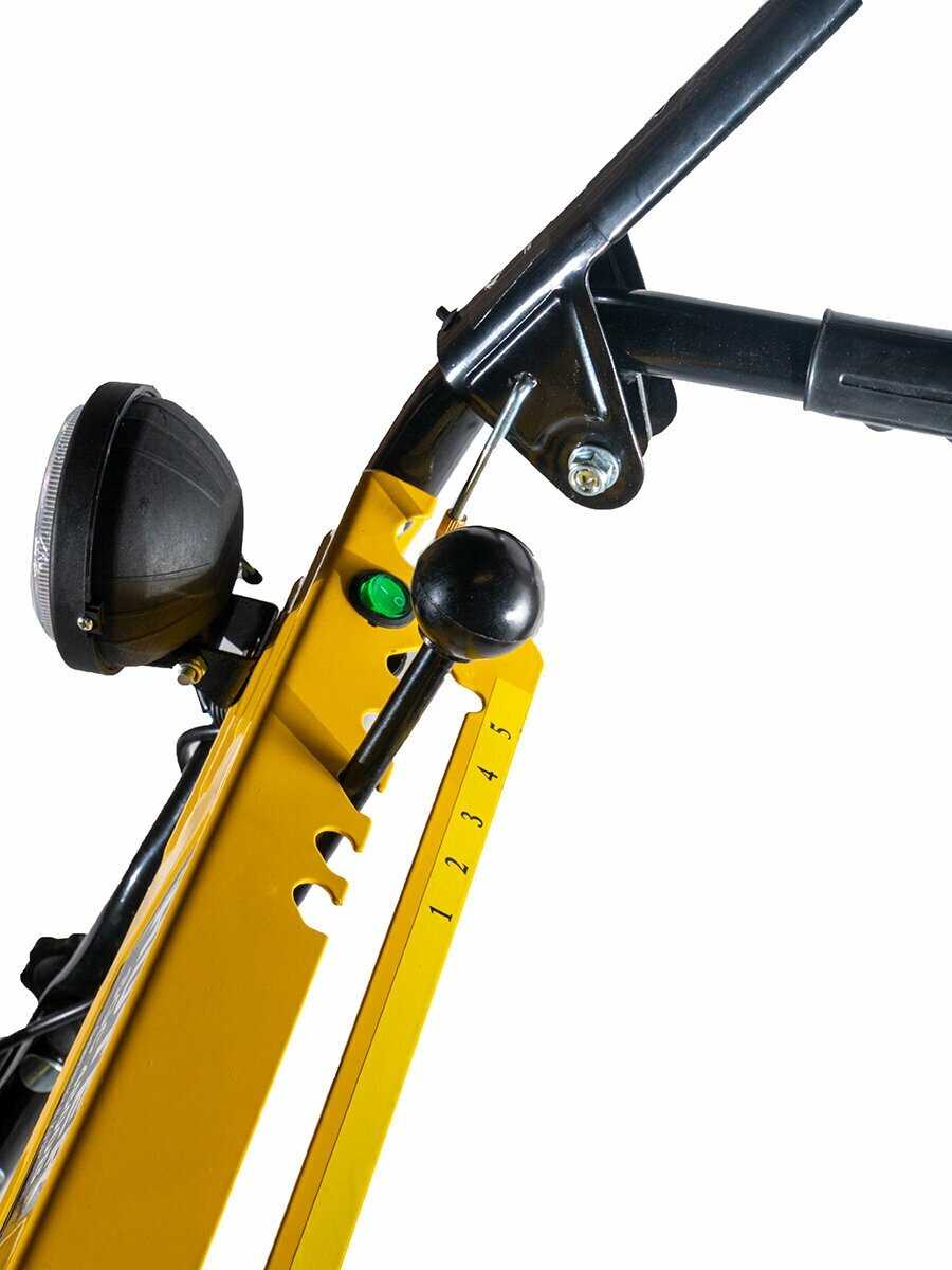 Снегоуборщик Huter SGC 7,0 фотография 2