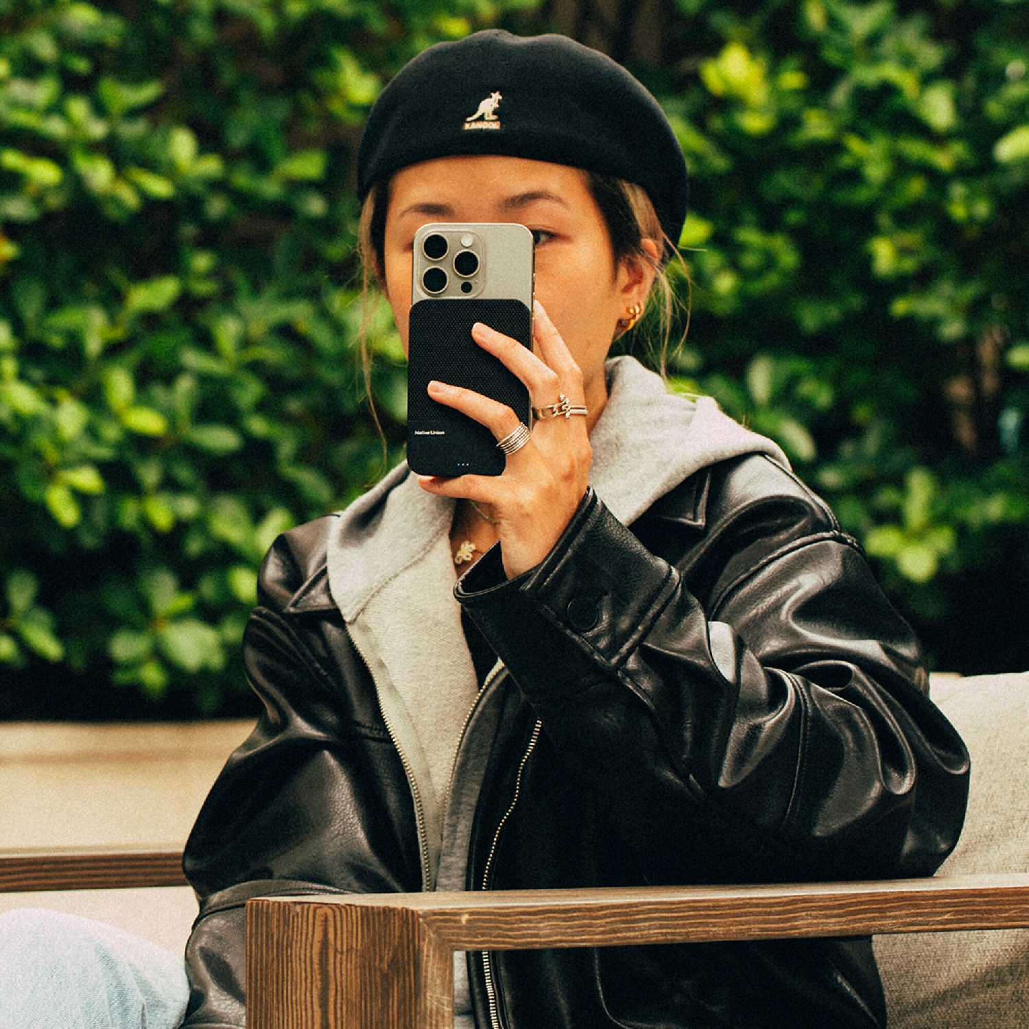 Внешний аккумулятор Native Union (Re)Classic Magnetic Power Bank [10000mAh] фотография 7