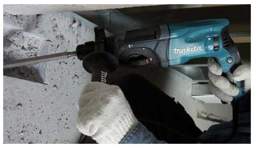 Перфоратор Makita HR2470 фотография 12