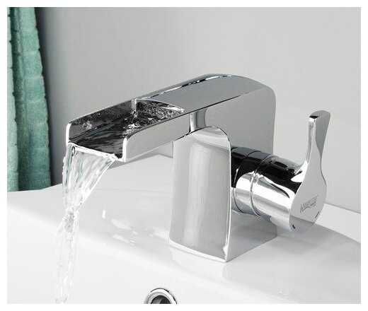 Смеситель для раковины (умывальника) WasserKRAFT Berkel 4869, рычажный фотография 3