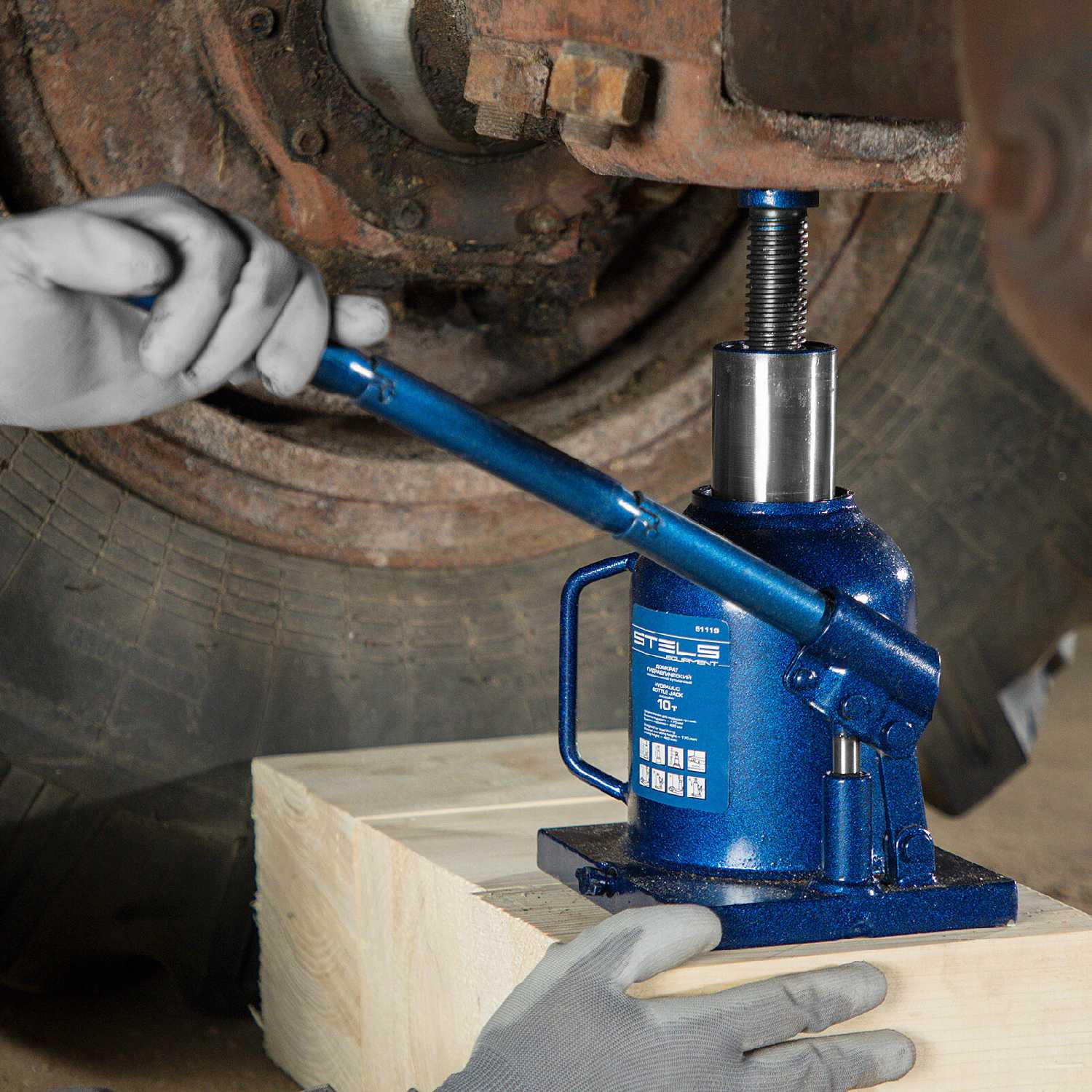 Домкрат бутылочный гидравлический Stels Домкрат бутылочный гидравлический (51119) фотография 13