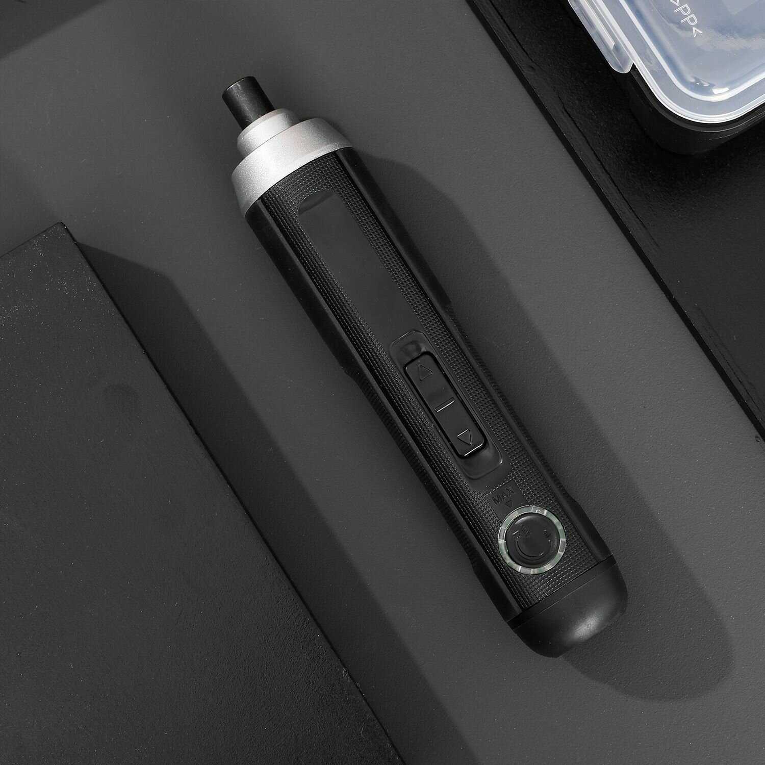 Отвертка аккумуляторная Deli Отвертка аккумуляторная прямая DL-DP04-E1B2 (3,6В, 2А/ч, 5Нм, реверс, подсветка, кейс) фотография 31