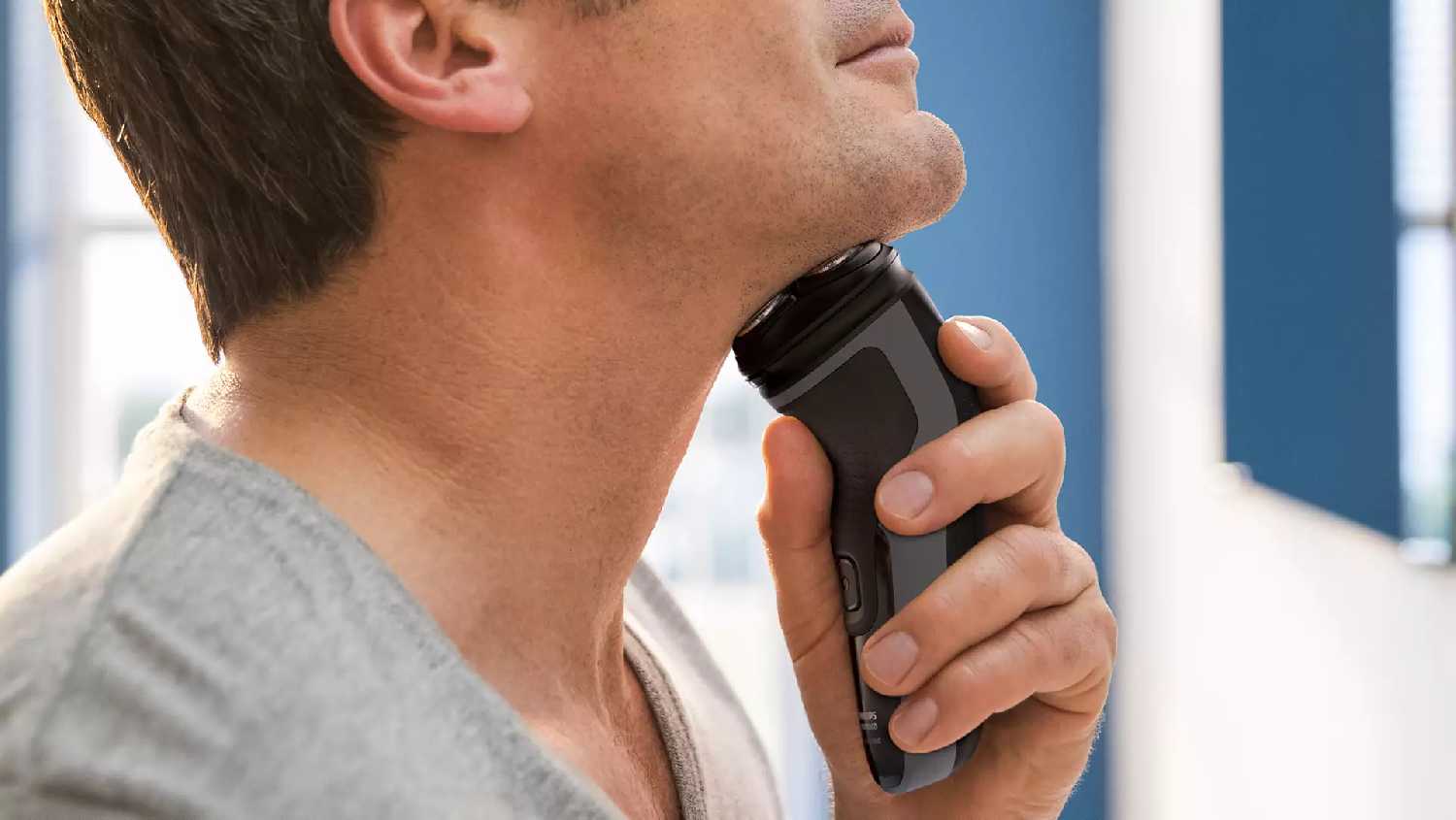 Электробритва Philips Series 2000 (S1211/81) фотография 2