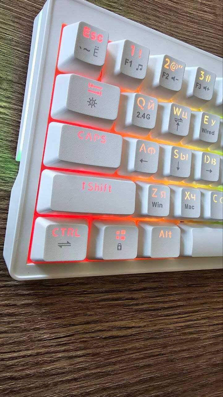 Беспроводная механическая игровая клавиатура GK61/63 фотография 19