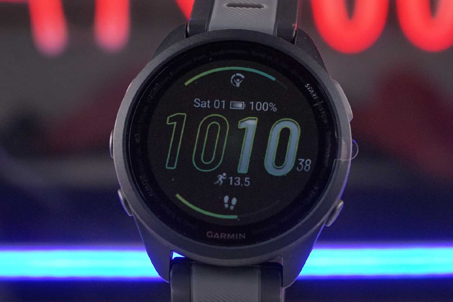 Умные часы Garmin ForeRunner 165 Music (010-02863-31) фотография 19