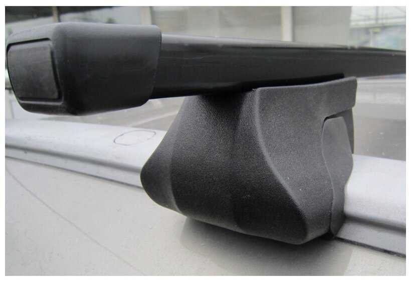 Багажник на рейлинги Inter Integra для Lada Vesta / Лада Веста универсал 2017-2023, прямоугольные дуги 120