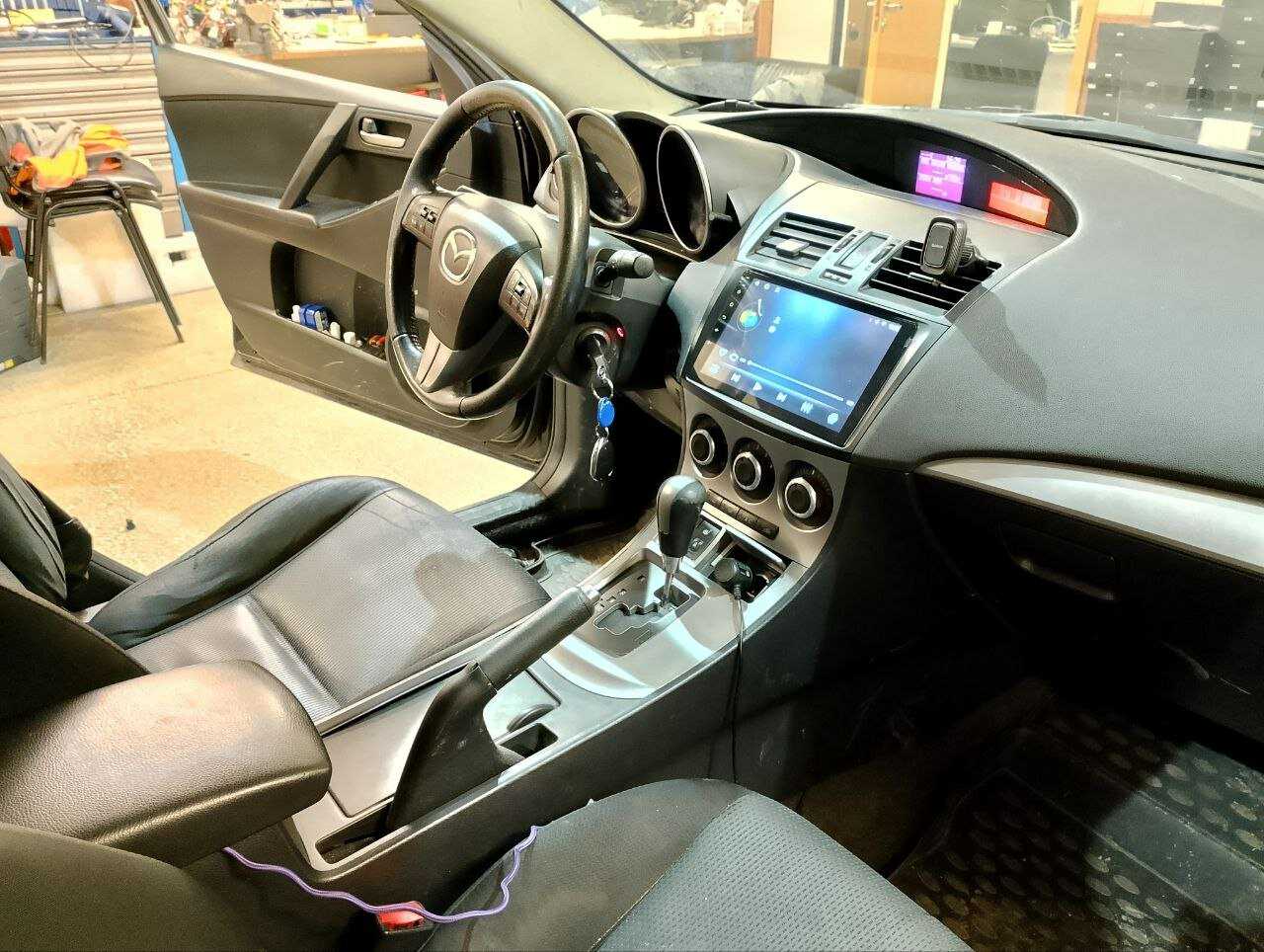 Штатная магнитола Mazda UNISON 2Gb/32Gb IPS BT Wi-Fi CarPlay (034-09A1) фотография 17