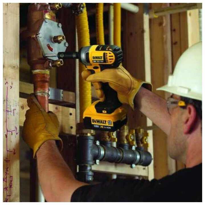 Гайковерт DeWALT DCF880M2 фотография 4