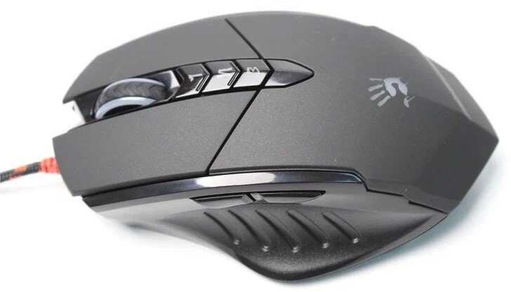 A4 Bloody V7 фотография 16